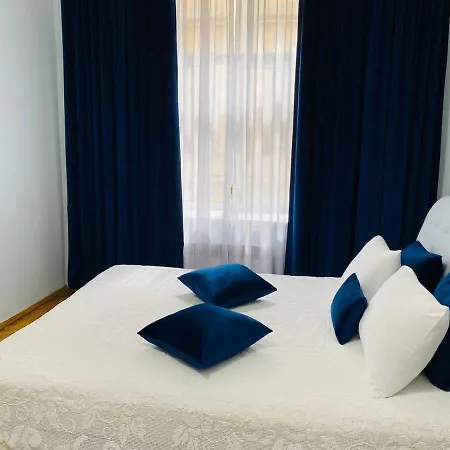 Apartment Centr Opera House 2 *