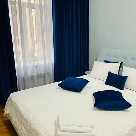 Centr Opera House 2 * Leópolis