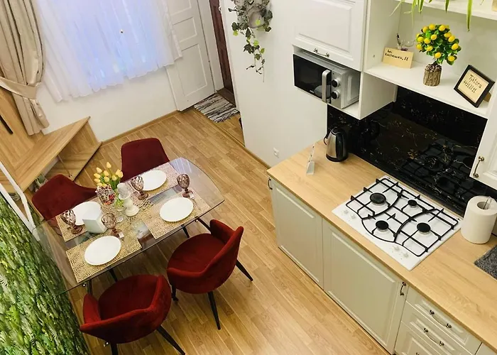 Centr Opera House 2 *