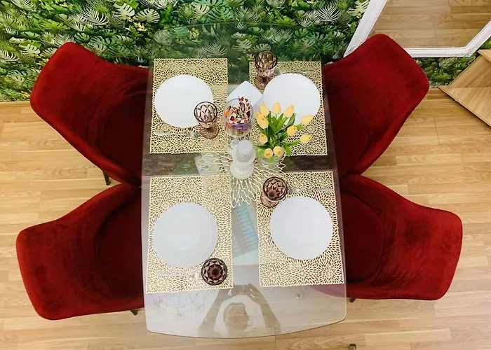 Centr Opera House 2 *